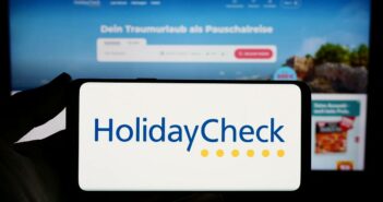 HolidayCheck ist die Anlaufstelle für Hotelbewertungen und Reisebuchungen weltweit (Foto: AdobeStock - 675198243 Timon)