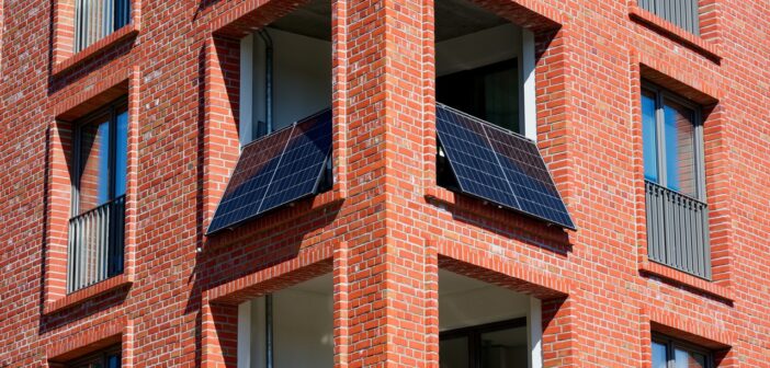 Welches Balkonkraftwerk passt zu meinem Zuhause? (Foto: AdobeStock - Holger - 1670501730)